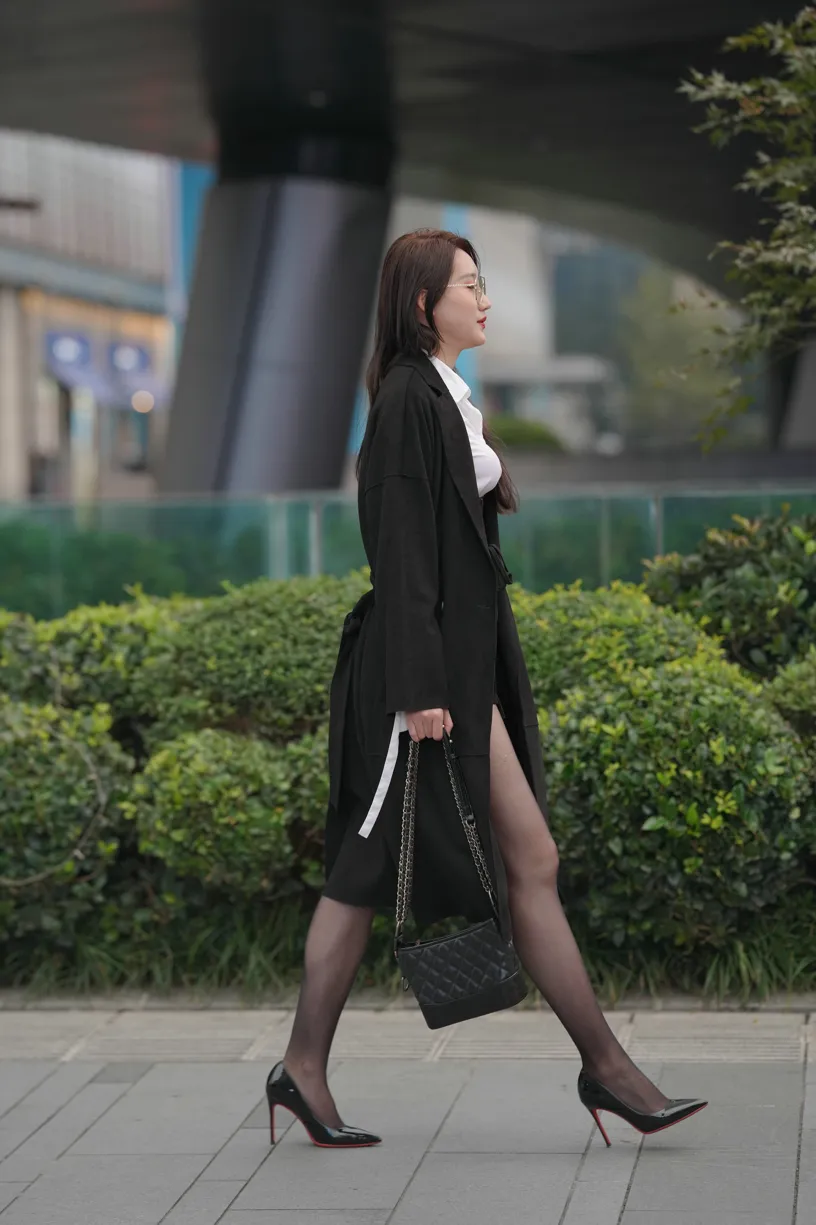 [Mzsock] NO.160 Long legs in black stockings street photography#[105P]-81